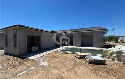 Urla Kuşçular 500 M2 Arsa İçinde Tek Katlı Satılık Lüks Villa