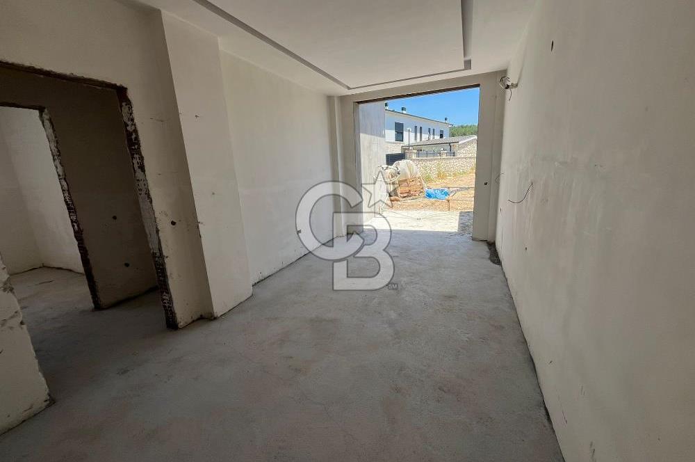 Urla Kuşçular 500 M2 Arsa İçinde Tek Katlı Satılık Lüks Villa