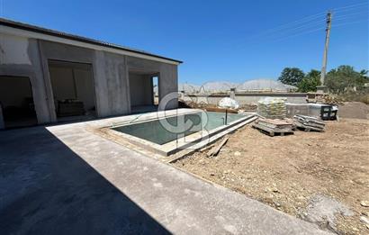 Urla Kuşçular 500 M2 Arsa İçinde Tek Katlı Satılık Lüks Villa