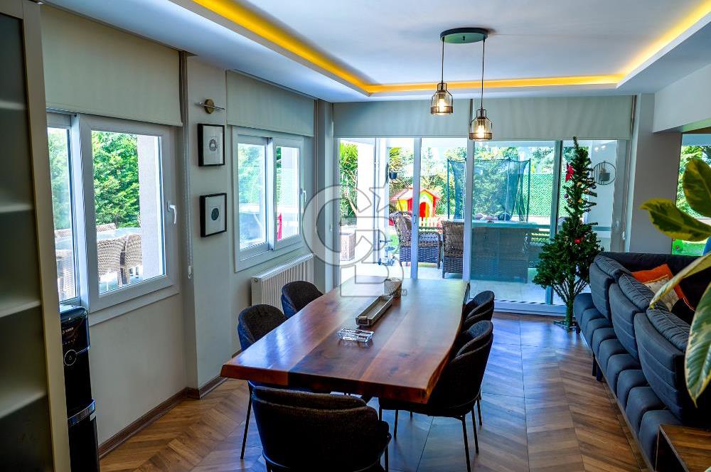 Çukurova Kabasakalda Satılık Lüks Bahçe Tripleks Villa