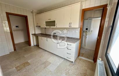 Bostanlı Merkezi Lokasyonda Sahile Yakın 3+1 Satılık Daire