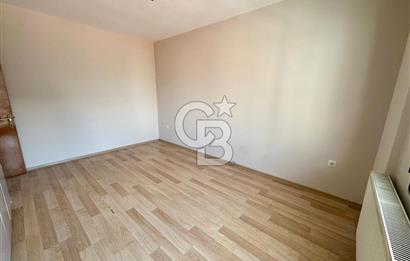 Bostanlı Merkezi Lokasyonda Sahile Yakın 3+1 Satılık Daire