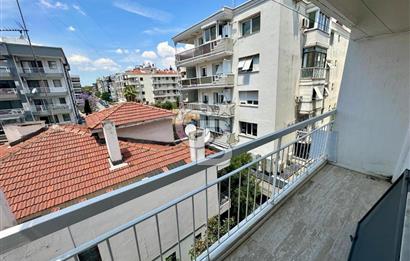 Bostanlı Merkezi Lokasyonda Sahile Yakın 3+1 Satılık Daire