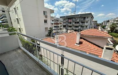 Bostanlı Merkezi Lokasyonda Sahile Yakın 3+1 Satılık Daire