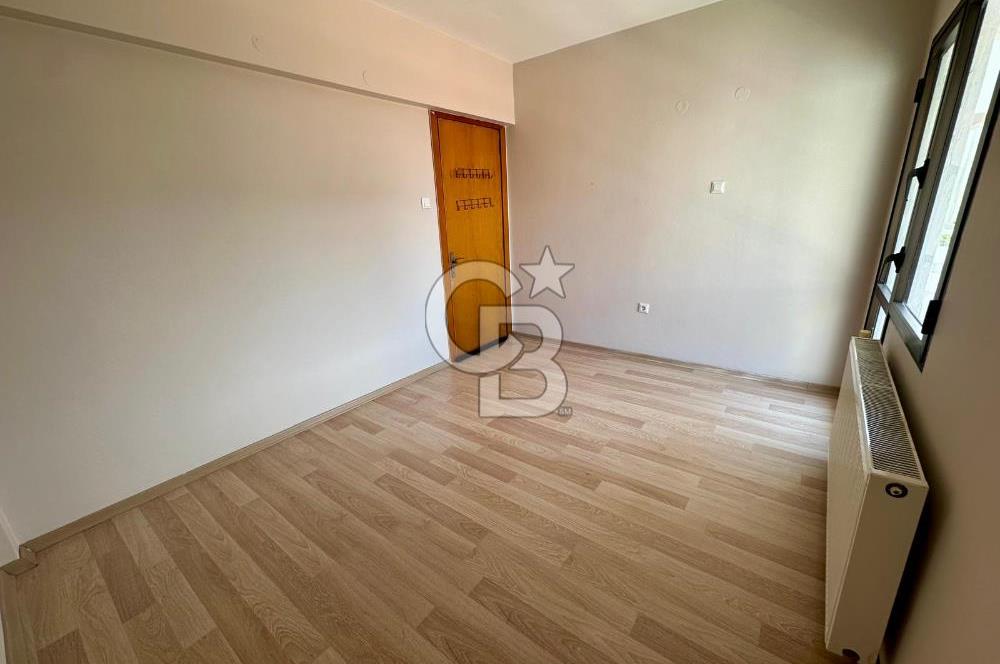 Bostanlı Merkezi Lokasyonda Sahile Yakın 3+1 Satılık Daire