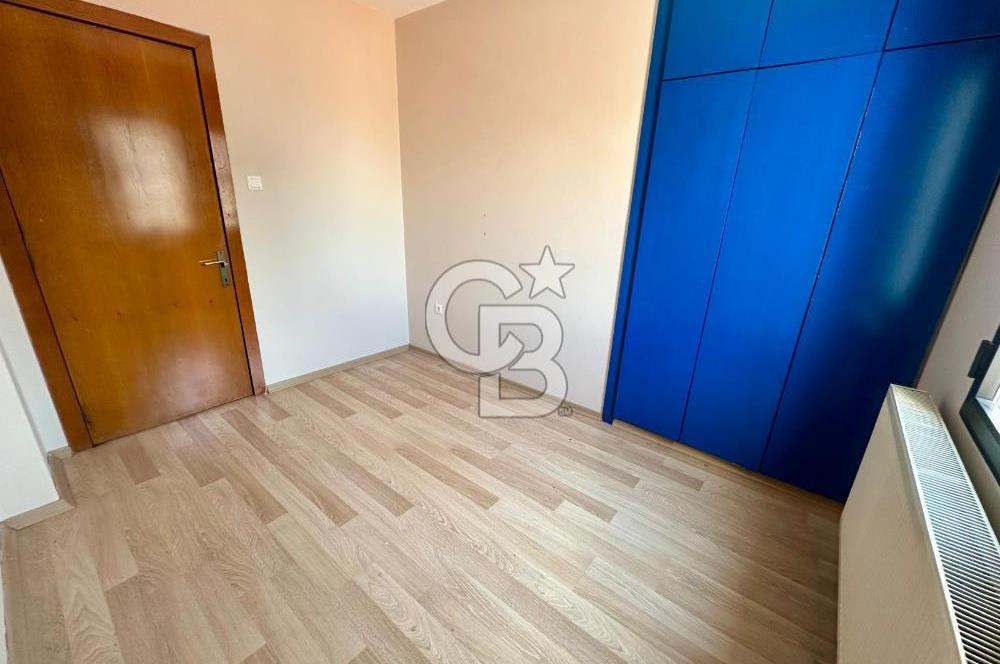 Bostanlı Merkezi Lokasyonda Sahile Yakın 3+1 Satılık Daire