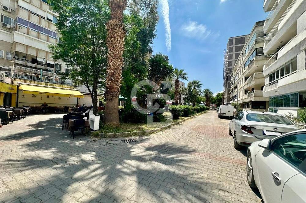 Bostanlı Merkezi Lokasyonda Sahile Yakın 3+1 Satılık Daire