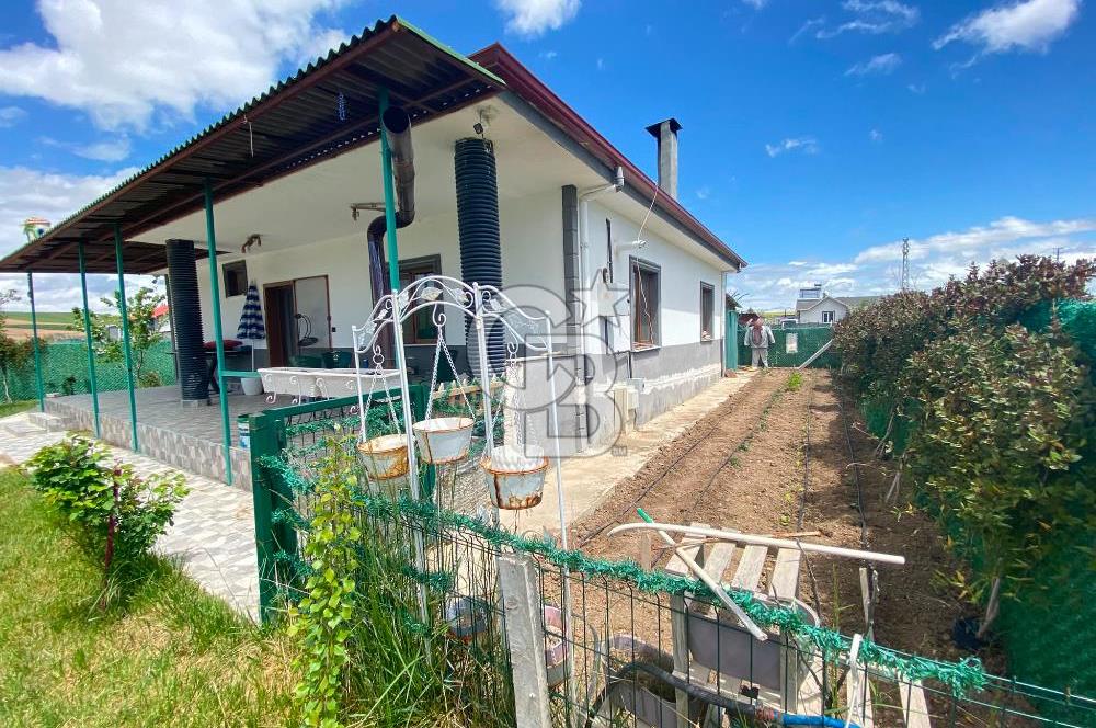 Satılık İmarlı Arsa ve 2+1 Müstakil Ev