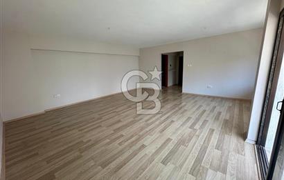 Bostanlı Merkezi Lokasyonda Sahile Yakın 3+1 Satılık Daire