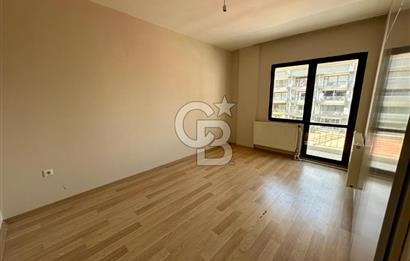 Bostanlı Merkezi Lokasyonda Sahile Yakın 3+1 Satılık Daire