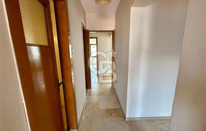 Bostanlı Merkezi Lokasyonda Sahile Yakın 3+1 Satılık Daire