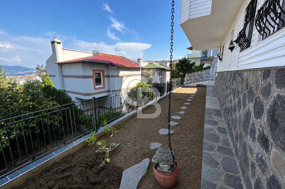 Mudanya Halitpaşa'da Deniz Manzaralı 5+1 Bahçe Tripleks