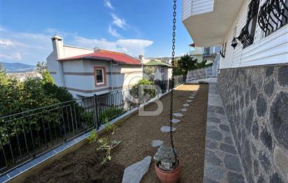 Mudanya Halitpaşa'da Deniz Manzaralı 5+1 Bahçe Tripleks