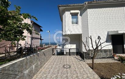 Mudanya Halitpaşa'da Deniz Manzaralı 5+1 Bahçe Tripleks