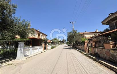 AYVALIK'TA DENİZE 30MT CUNDA'YA 2KM MESAFEDE 3+1 SATILIK VİLLA