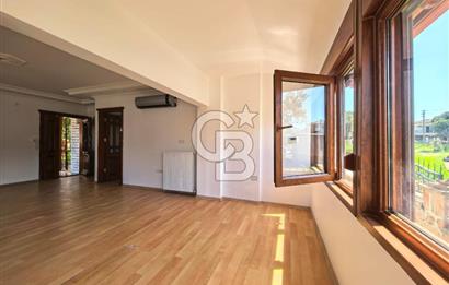 AYVALIK'TA DENİZE 30MT CUNDA'YA 2KM MESAFEDE 3+1 SATILIK VİLLA