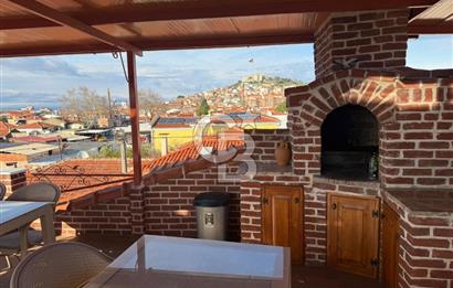 AYVALIK MACARON MAHALLESİNDE TARİHİ RUHUYLA RUHSATLI KONUK EVİ