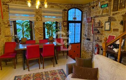 AYVALIK MACARON MAHALLESİNDE TARİHİ RUHUYLA RUHSATLI KONUK EVİ