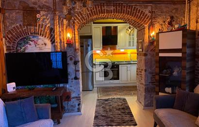 AYVALIK MACARON MAHALLESİNDE TARİHİ RUHUYLA RUHSATLI KONUK EVİ