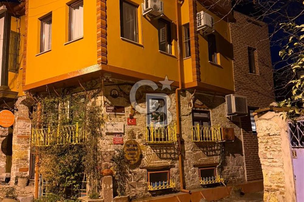 AYVALIK MACARON MAHALLESİNDE TARİHİ RUHUYLA RUHSATLI KONUK EVİ