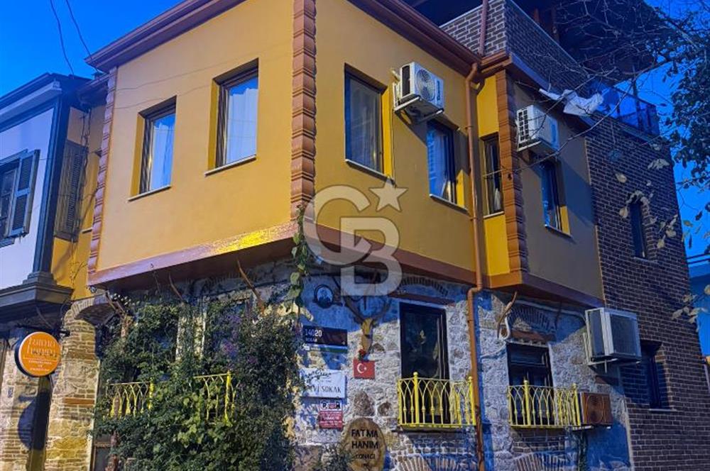 AYVALIK MACARON MAHALLESİNDE TARİHİ RUHUYLA RUHSATLI KONUK EVİ