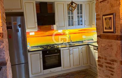 AYVALIK MACARON MAHALLESİNDE TARİHİ RUHUYLA RUHSATLI KONUK EVİ