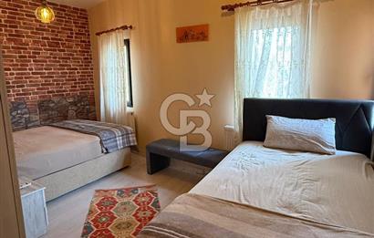 AYVALIK MACARON MAHALLESİNDE TARİHİ RUHUYLA RUHSATLI KONUK EVİ