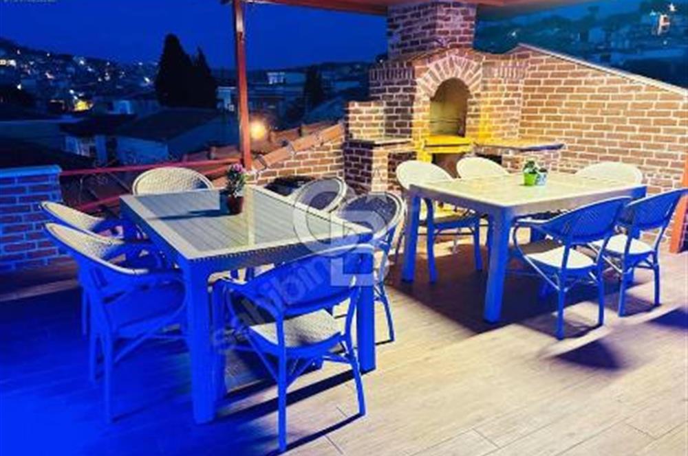 AYVALIK MACARON MAHALLESİNDE TARİHİ RUHUYLA RUHSATLI KONUK EVİ