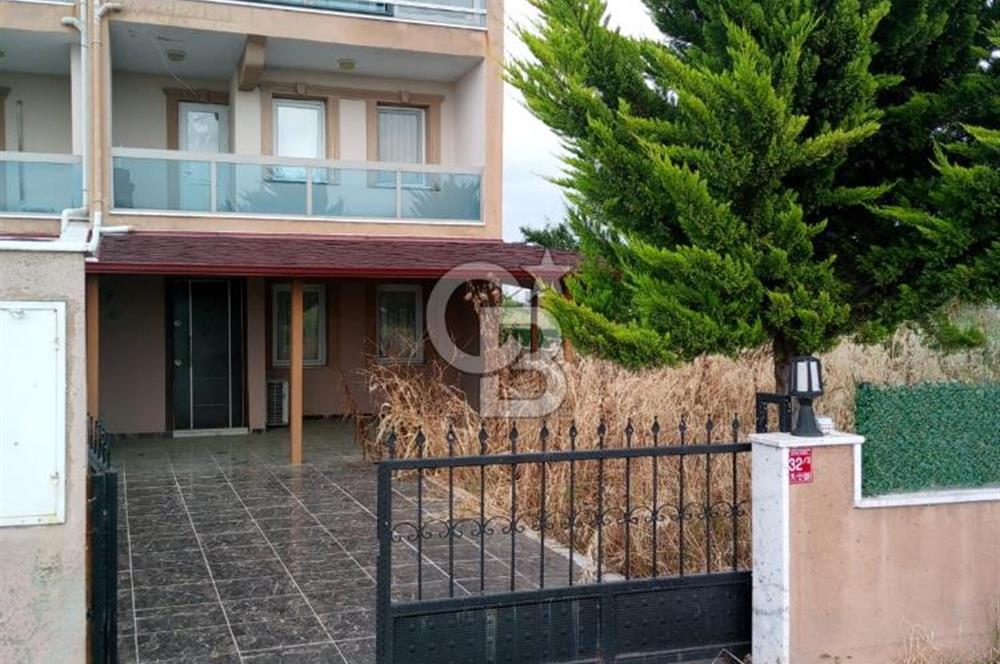 ALTINOVADA DENİZ MANZARALI MÜSTAKİL VİLLA