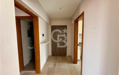 Bostanlı Merkezi Lokasyonda Sahile Yakın 3+1 Satılık Daire