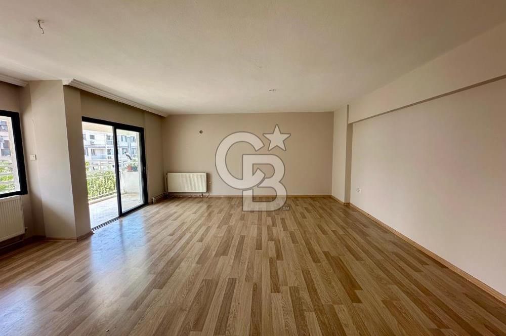 Bostanlı Merkezi Lokasyonda Sahile Yakın 3+1 Satılık Daire