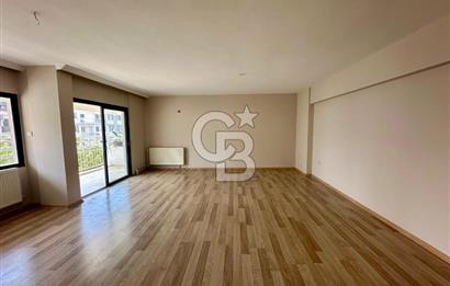 Bostanlı Merkezi Lokasyonda Sahile Yakın 3+1 Satılık Daire