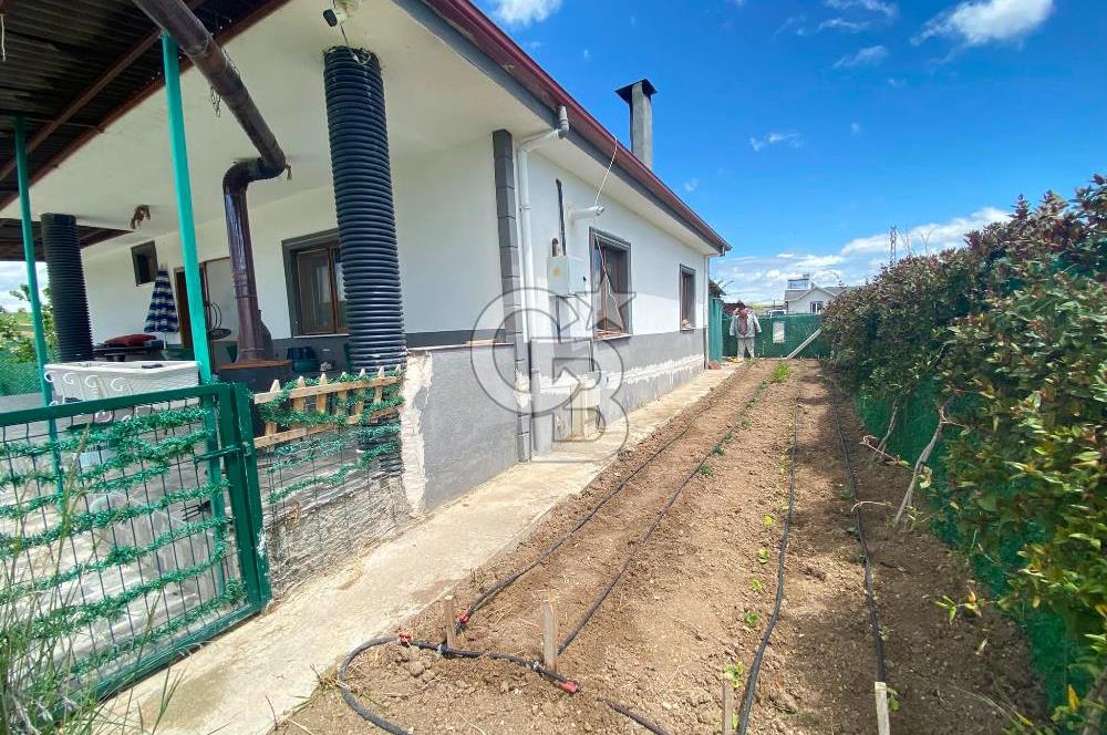 Satılık İmarlı Arsa ve 2+1 Müstakil Ev