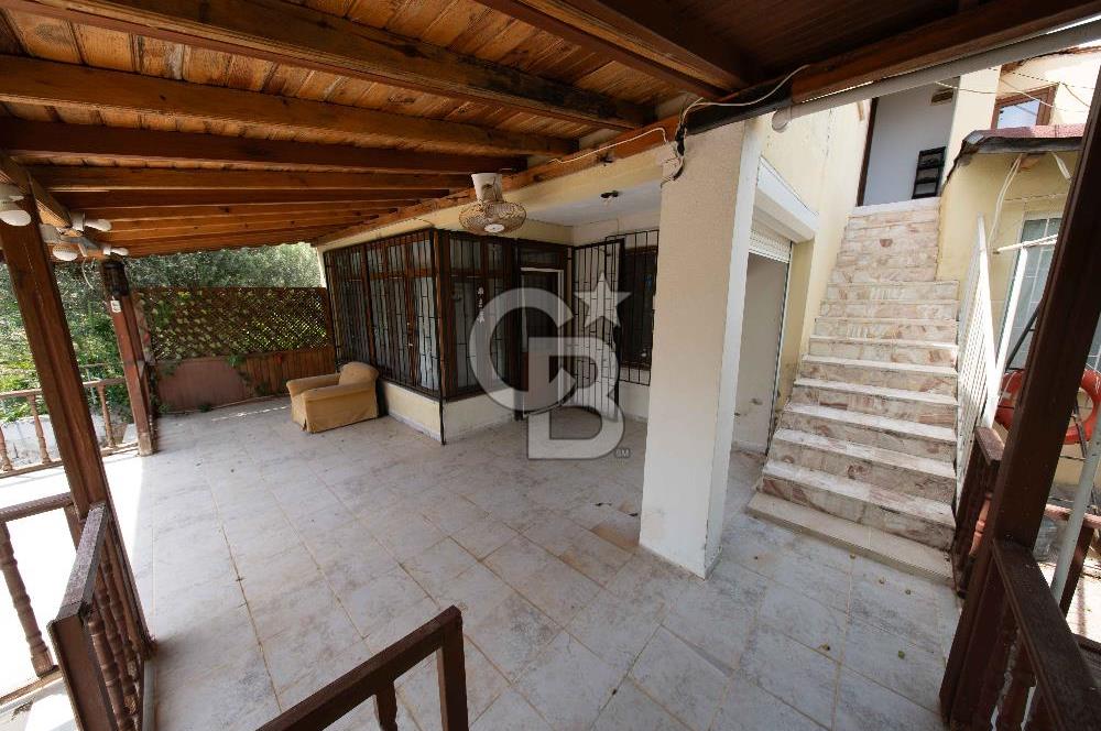 ASSOS AHMETÇE'DE DENİZE 90 m 2.698 m² BAHÇELİ ÇİFT GİRİŞLİ VİLLA