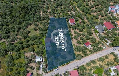 ASSOS AHMETÇE'DE DENİZE 90 m 2.698 m² BAHÇELİ ÇİFT GİRİŞLİ VİLLA