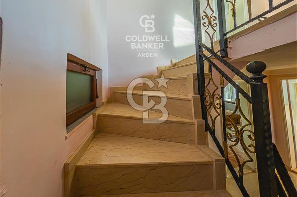 CB ARDEN'DEN KUMDAĞINDA SATILIK 5+1 VİLLA