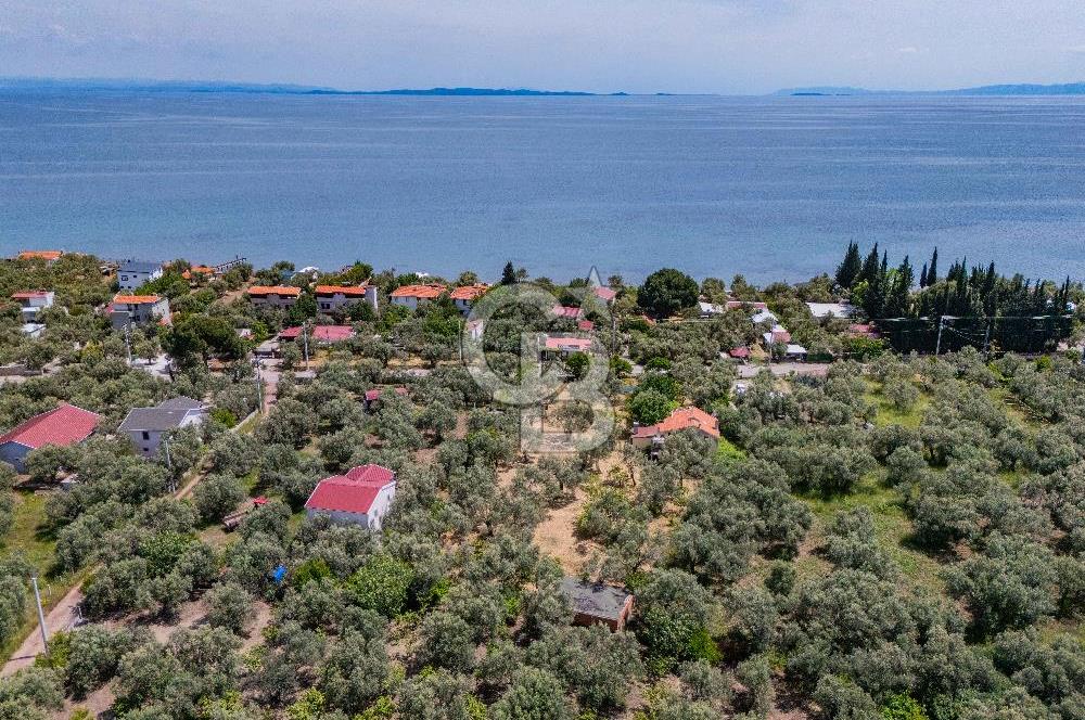 ASSOS AHMETÇE'DE DENİZE 90 m 2.698 m² BAHÇELİ ÇİFT GİRİŞLİ VİLLA