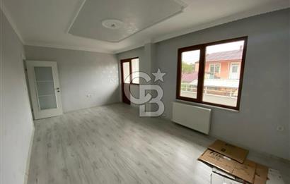 İZMİT ÇARŞI MERKEZ'DE ARA KAT 3+1 İÇİ YAPILI SATILIK DAİRE
