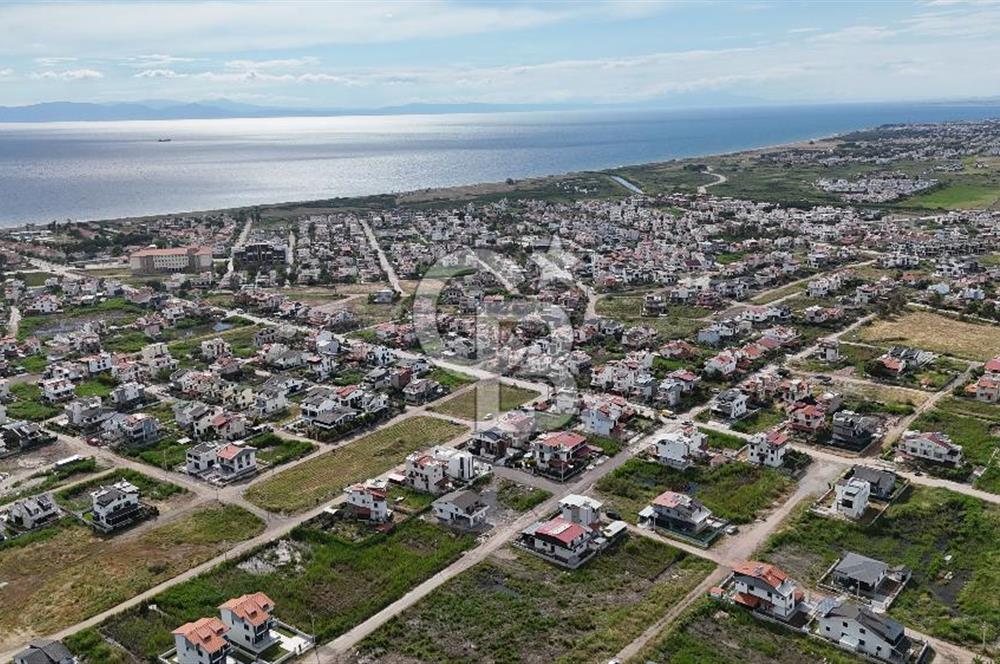 DİKİLİ CUMHURİYET MAHALLESİNDE SATILIK 3+1 VİLLA