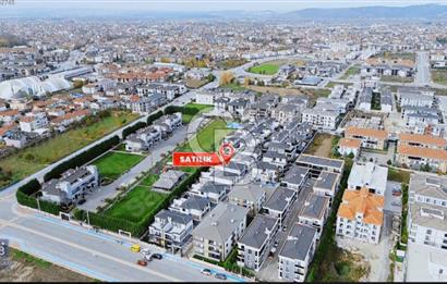 YENİ STAD BÖLGESİ TERASLI VERANDALI ULTRA LÜKS 6+1 TRİPLEX VİLLA