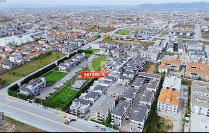 YENİ STAD BÖLGESİ TERASLI VERANDALI ULTRA LÜKS 6+1 TRİPLEX VİLLA