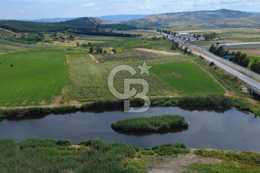 YALI MAHALLESİ ADACIK MEVKİNDE 7358m2 TEK TAPU YOLA CEPHE