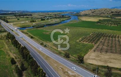 YALI MAHALLESİ ADACIK MEVKİNDE 7358m2 TEK TAPU YOLA CEPHE