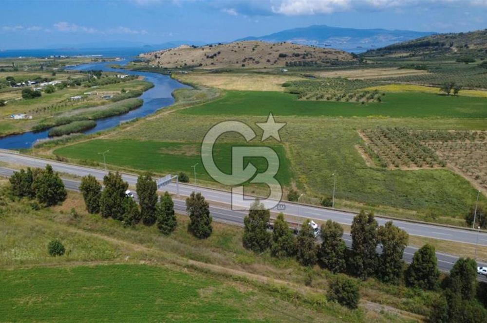 YALI MAHALLESİ ADACIK MEVKİNDE 7358m2 TEK TAPU YOLA CEPHE