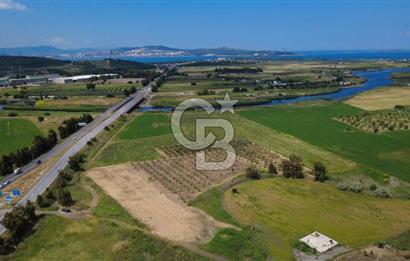 YALI MAHALLESİ ADACIK MEVKİNDE 7358m2 TEK TAPU YOLA CEPHE