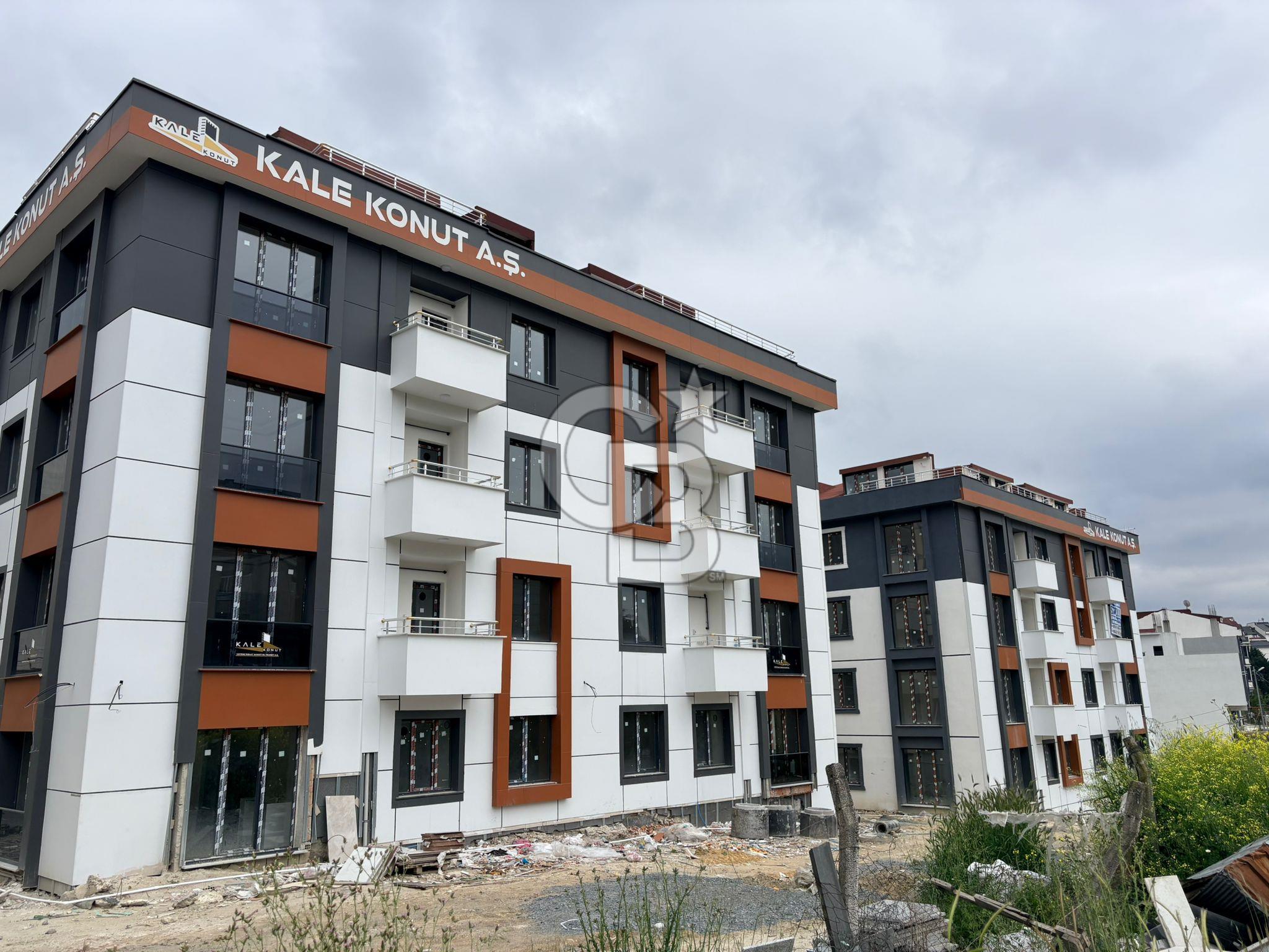 SİTE İÇERİSİNDE KAPALI OTOPARKLI 2+1 ARA KAT DAİRE