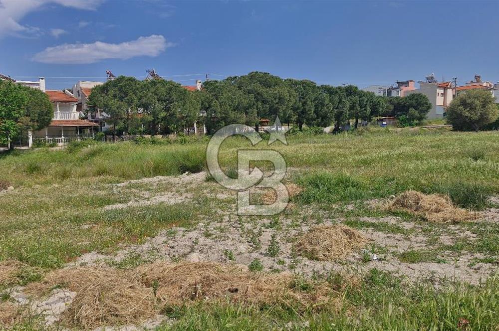 Mordoğan Merkez'de Önü Kapanmaz 300m² Köşe Villa Parseli