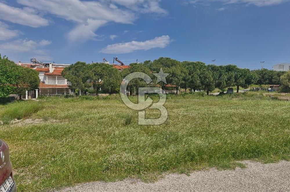 Mordoğan Merkez'de Önü Kapanmaz 300m² Köşe Villa Parseli