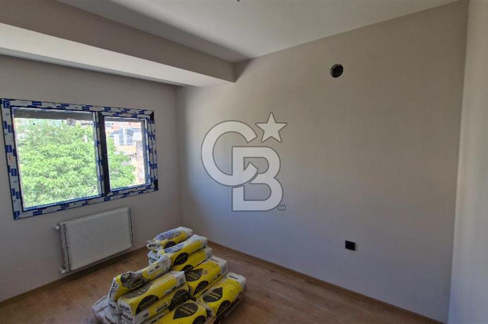 İzmir Çiğli Harmandalı' da Oturuma Hazır 1+1 Satılık Daire CB PH