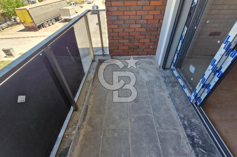 İzmir Çiğli Harmandalı' da Oturuma Hazır 1+1 Satılık Daire CB PH